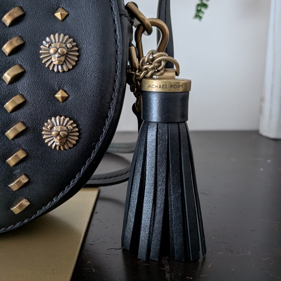 Michael Kors Delaney Canteen Crossbody - Lion Head Studded Leather - Black - Picture 3 of 11